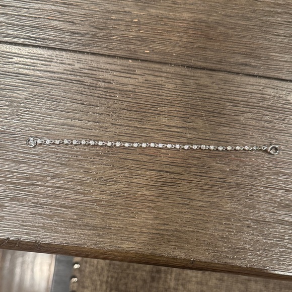Jewelry - Elegant‎ Silver Tennis Bracelet